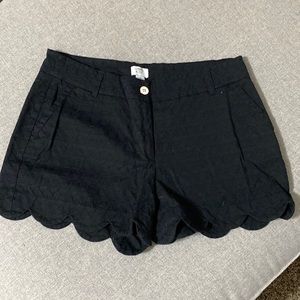 Crown & Ivy Scalloped edge shorts